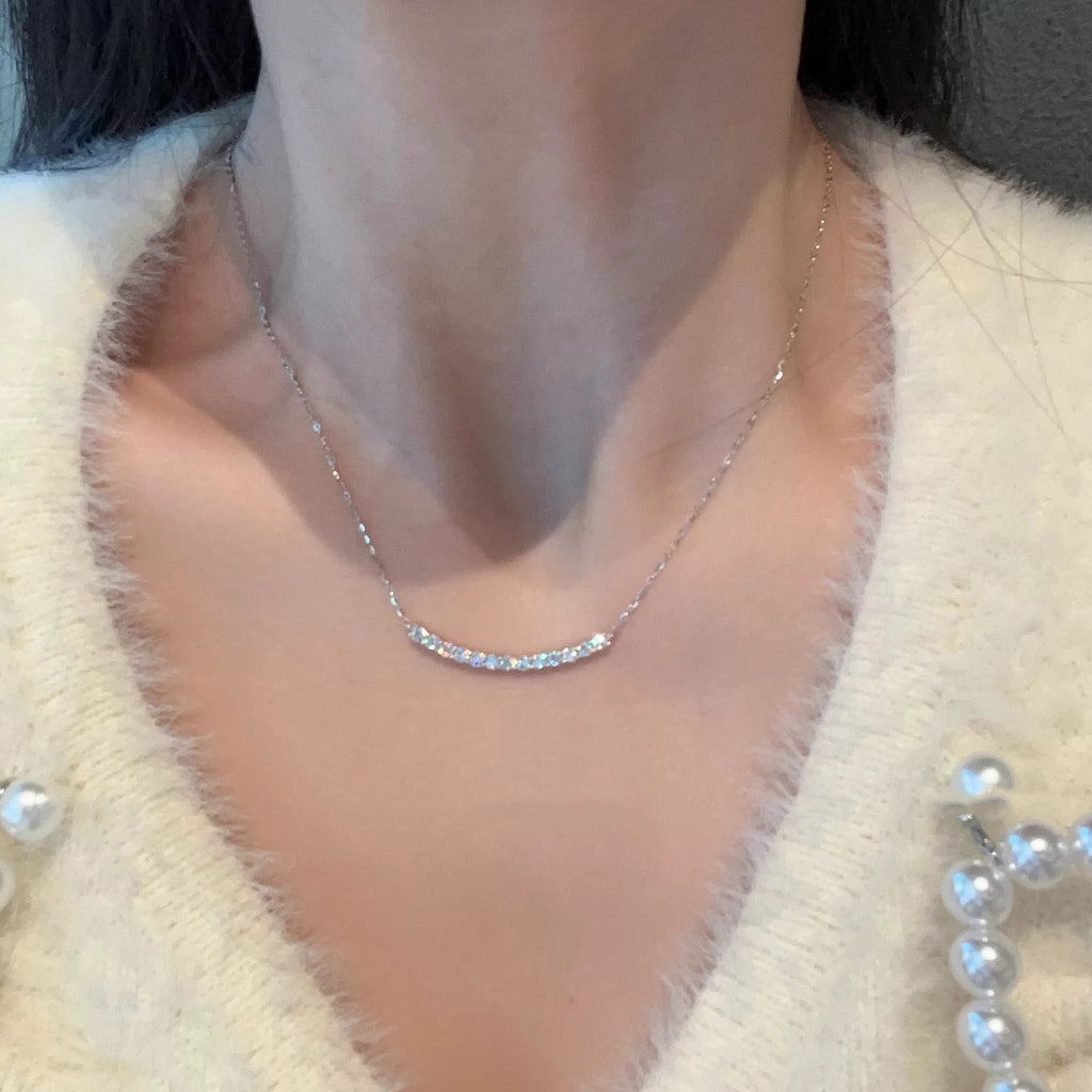 S925 Sterling Silver Moissanite Smile Necklace