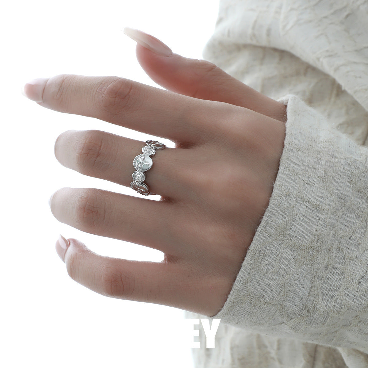 Artistic Face Relief Open Ring – image 5