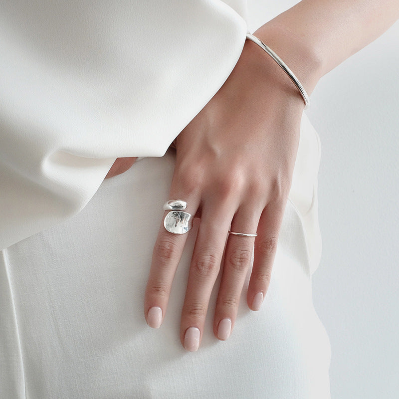 Asymmetric Teardrop Open Ring – detail view 3