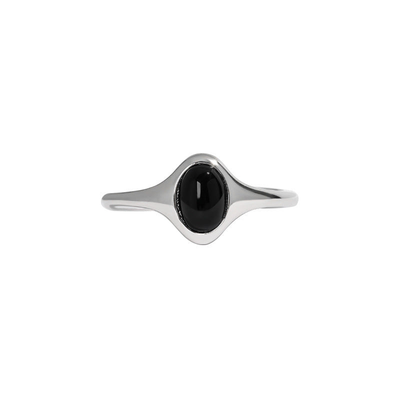 Minimalist Oval Black Onyx Ring – image 5