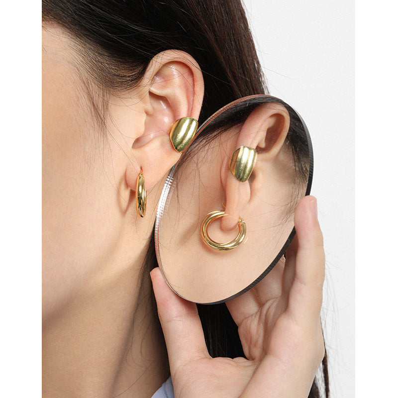 Classic Chunky Hoop Earrings – image 4