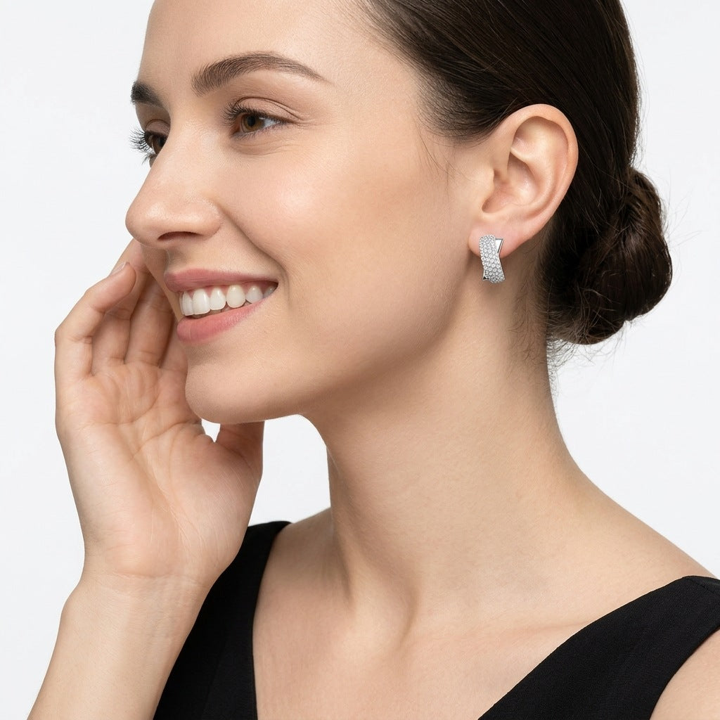 Chunky Moissanite J Hoop Earrings – detail view 3