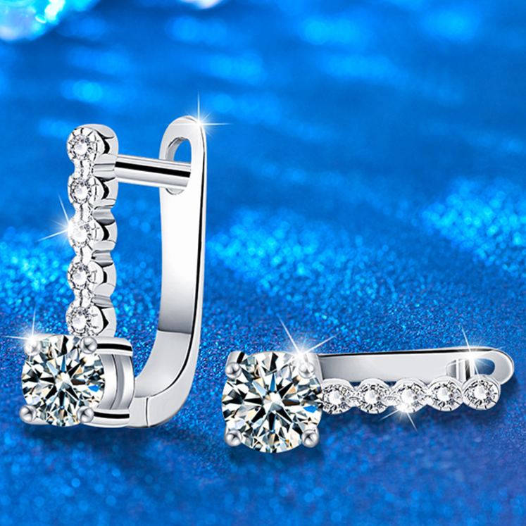 Chunky U-Shaped Moissanite Earrings – image 5