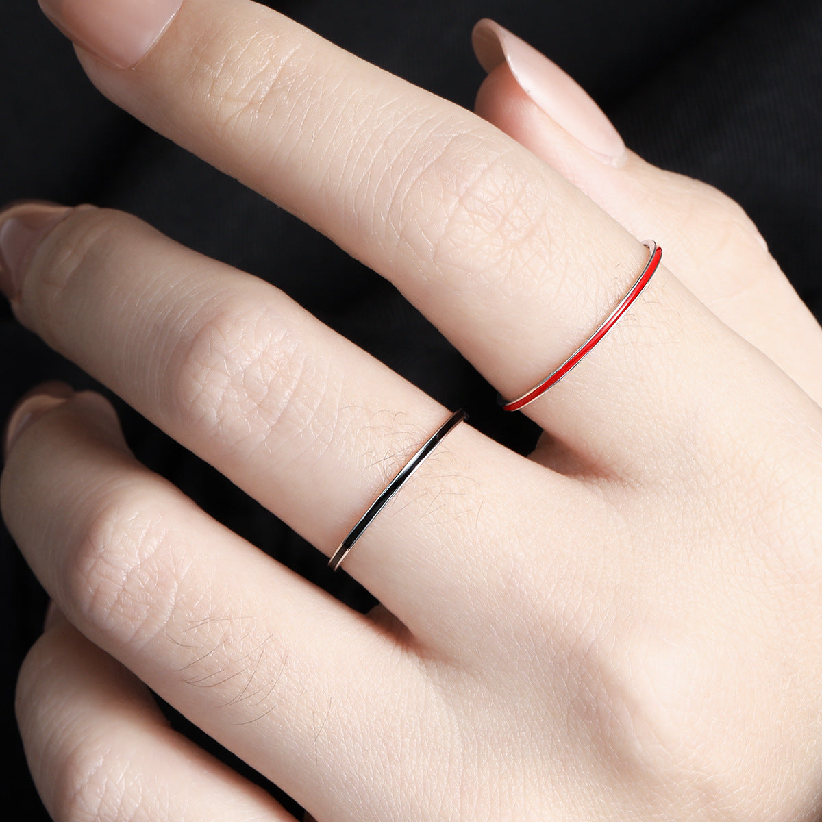 Minimalist Color Stripe Bangle Bracelet – detail view 3
