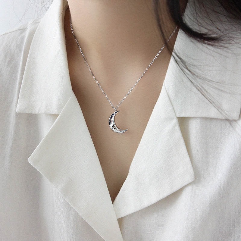 Organic Crescent Moon Pendant Necklace – detail view 3