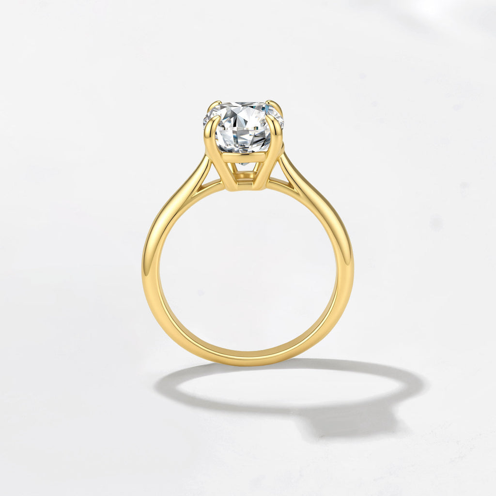 Cushion Cut Zircon Solitaire Ring – detail view 3