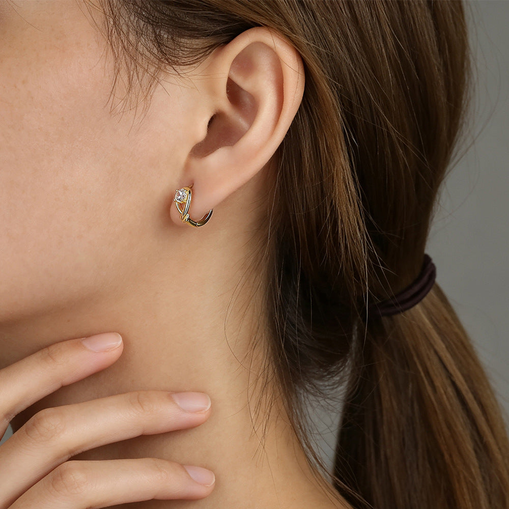 Round CZ Solitaire Huggie Earrings – detail view 3