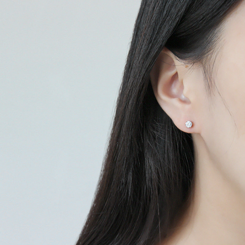 Classic Round CZ Stud Earrings – detail view 3