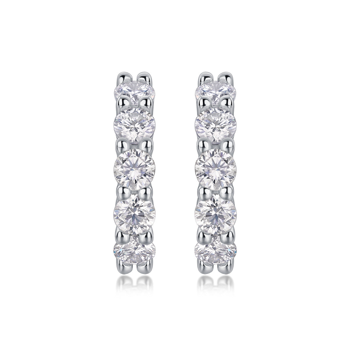 Dawn Moissanite Earrings – detail view 3