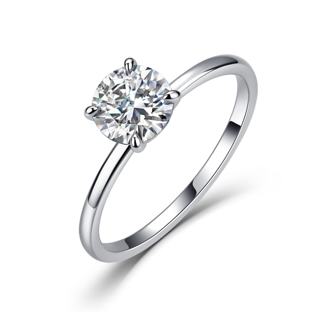 Simple Four-Claw Moissanite Ring – detail view 3