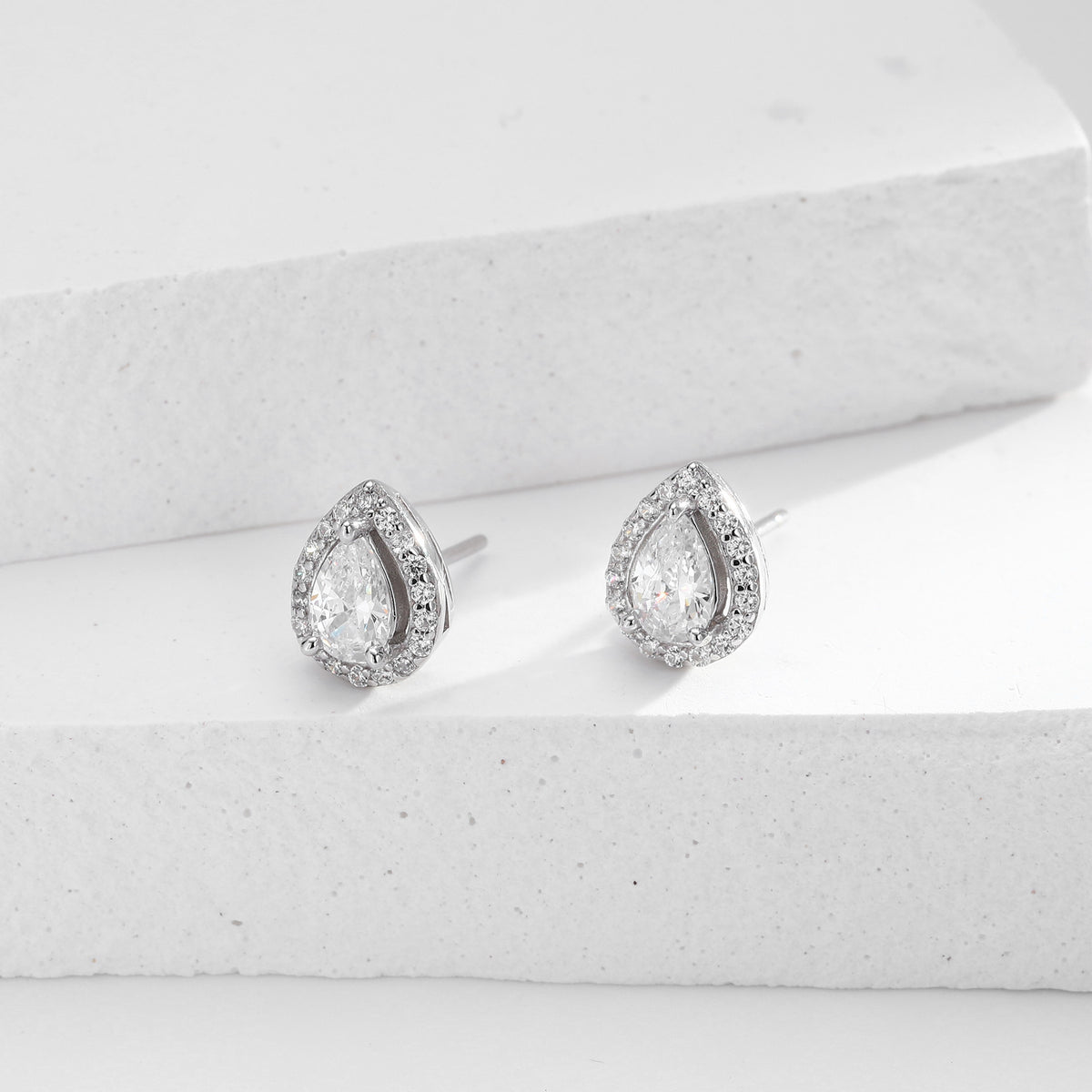 Double-Layer Zircon Earrings and Necklace Set – image 9
