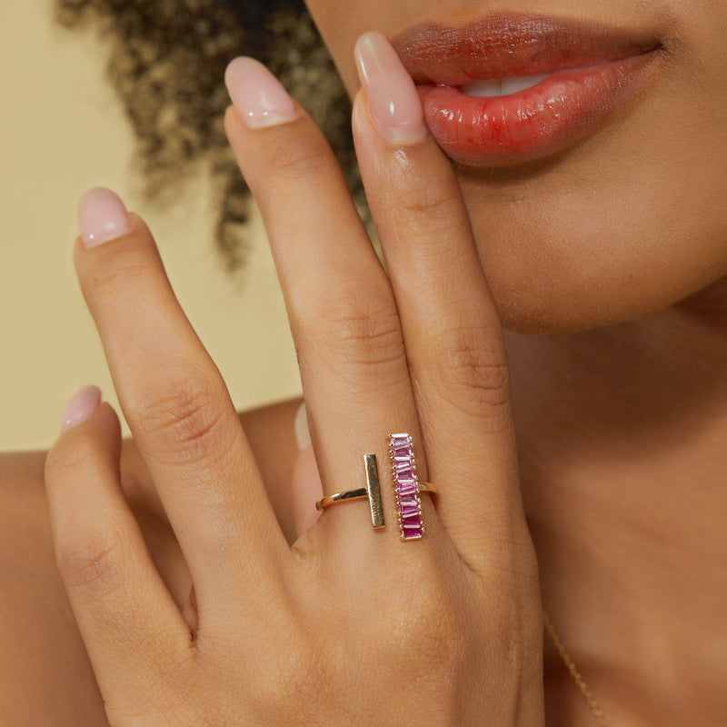 Gold-Plated Diamond-Set Single Row Ring – detail view 3