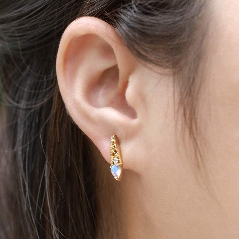 Gold-Plated Jewelry Earrings with Natural Labradorite – detail view 3