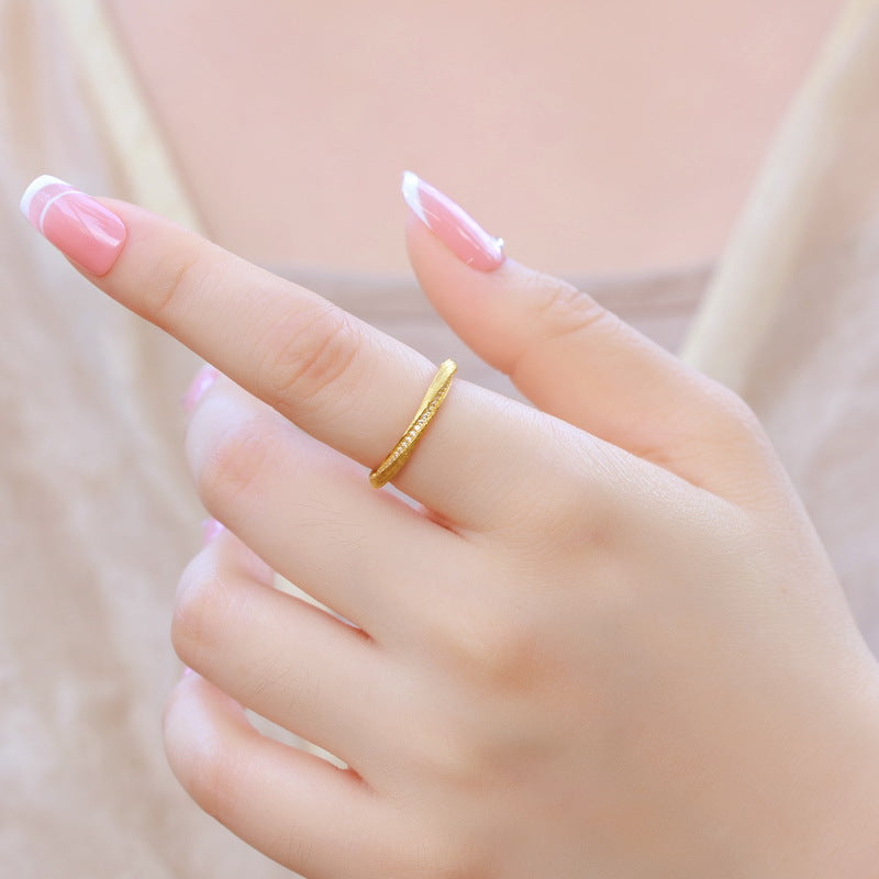 Gold Plated Twist Zircon Ring – detail view 3