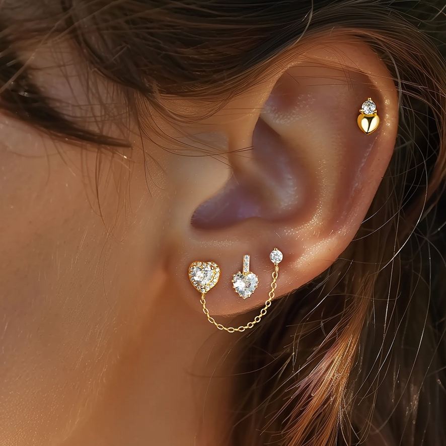 Zirconia Halo Heart Stud Earrings – detail view 3