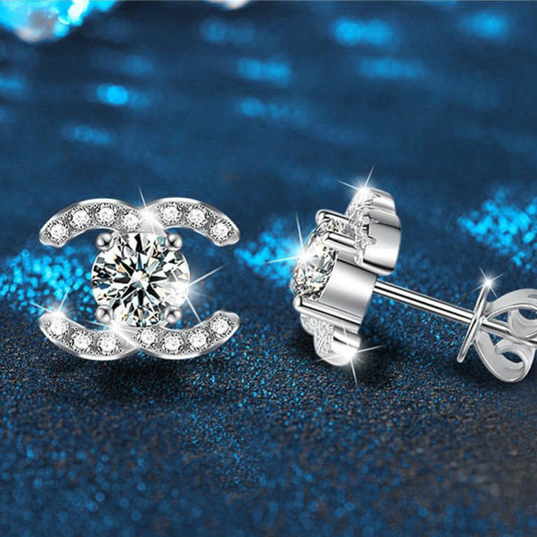 925 Sterling Silver "Double C" Moissanite Stud Earrings — Simple & Sophisticated
