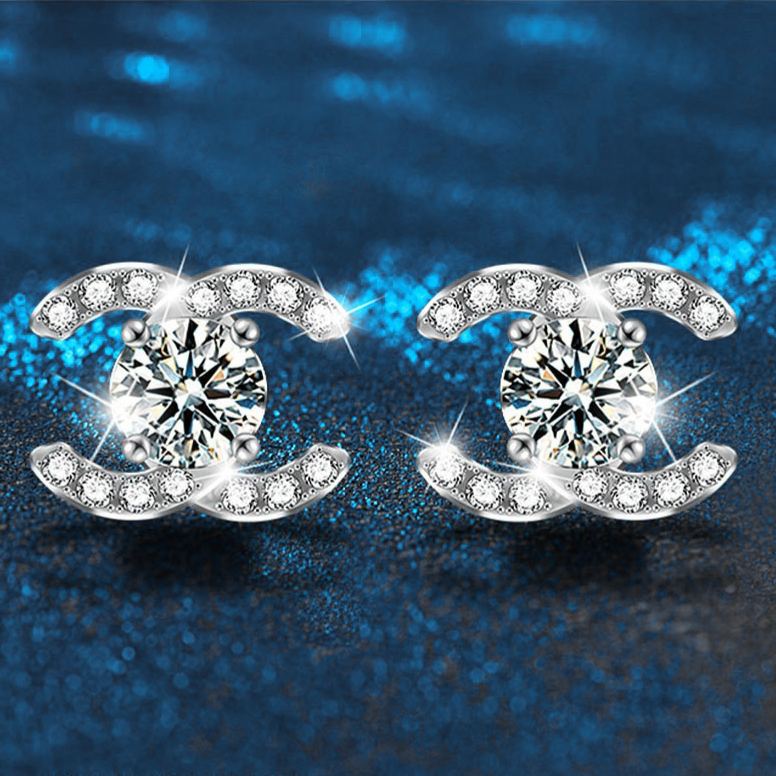 925 Sterling Silver "Double C" Moissanite Stud Earrings — Simple & Sophisticated