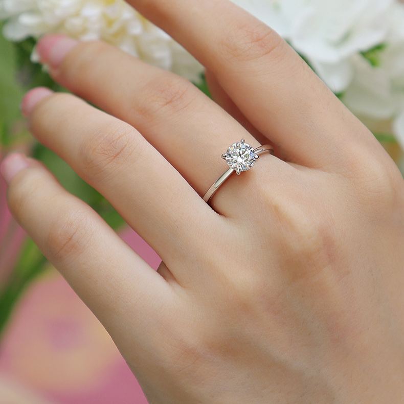 S925 Silver Moissanite Solid-Band Ring