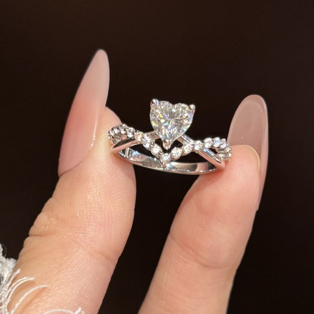 S925 Sterling Silver Openwork Cross Ring with Moissanite