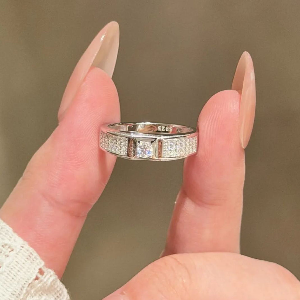 S925 Silver D-Color Moissanite "Starry Sky" Ring