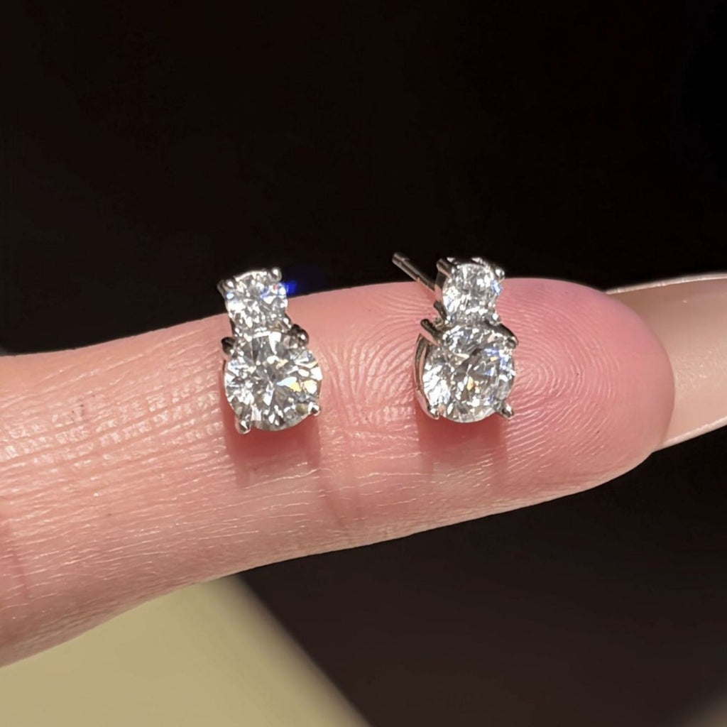 S925 Sterling Silver Four-Prong Moissanite Stud Earrings