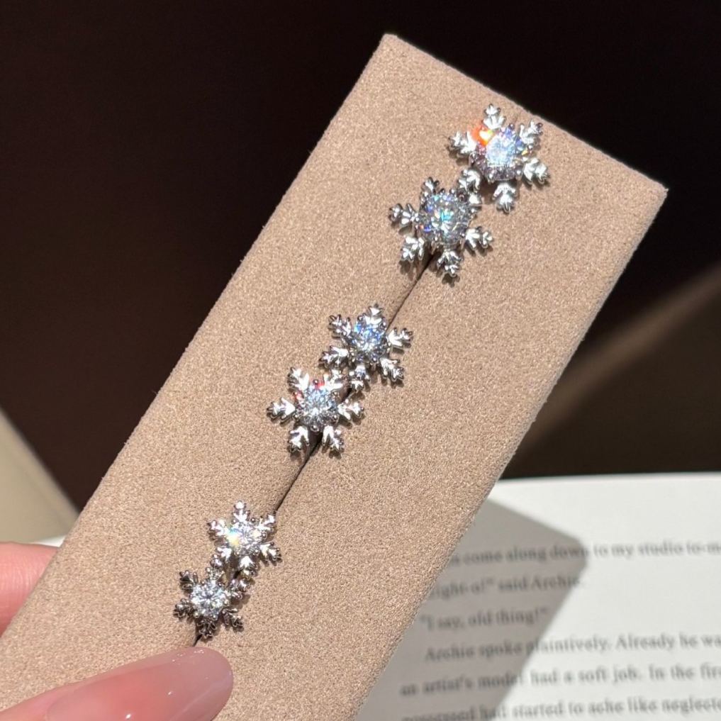 S925 Sterling Silver Snowflake 6-Prong Moissanite Stud Earrings