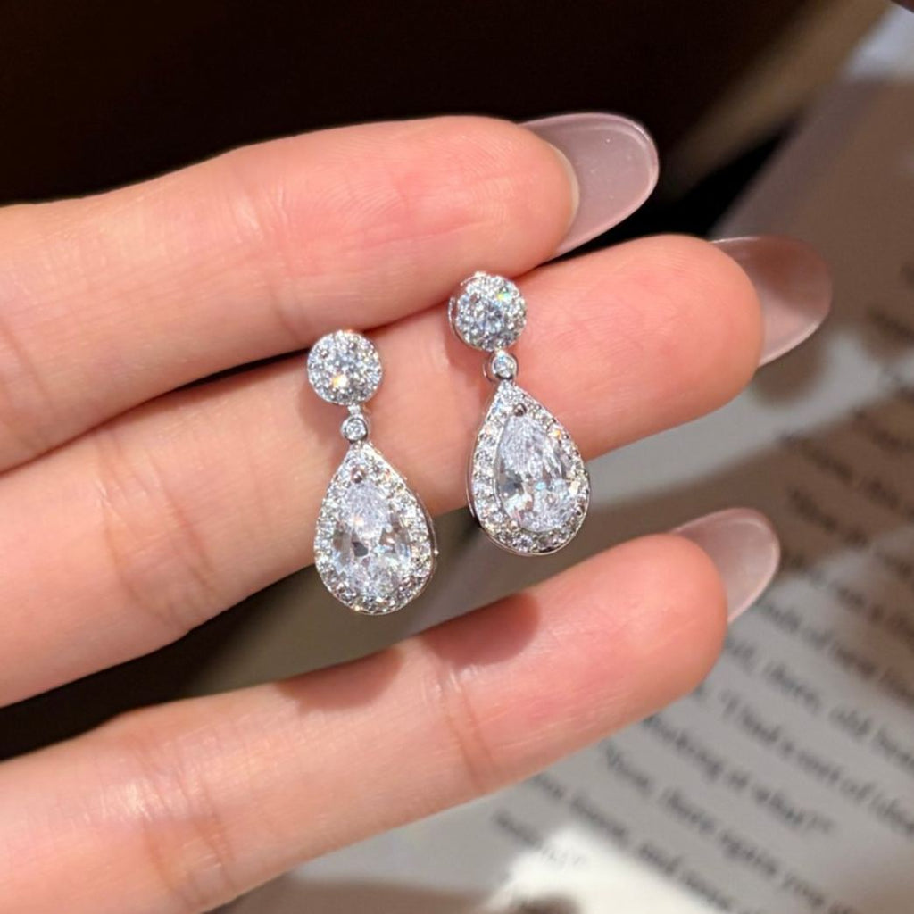 S925 Sterling Silver Teardrop Moissanite Stud Earrings