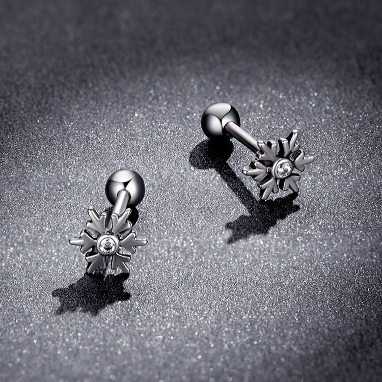 S925 Sterling Silver Christmas Snowflake Stud Earrings