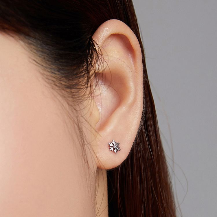 S925 Sterling Silver Christmas Snowflake Stud Earrings