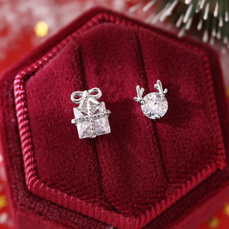 S925 Sterling Silver Asymmetrical Christmas Gift Box & Antler Stud Earrings