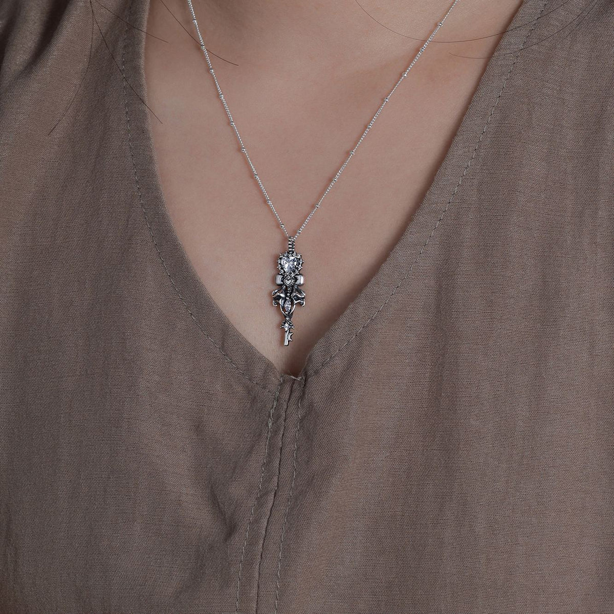 S925 Silver Halloween Heart-Shaped Bow Key Necklace