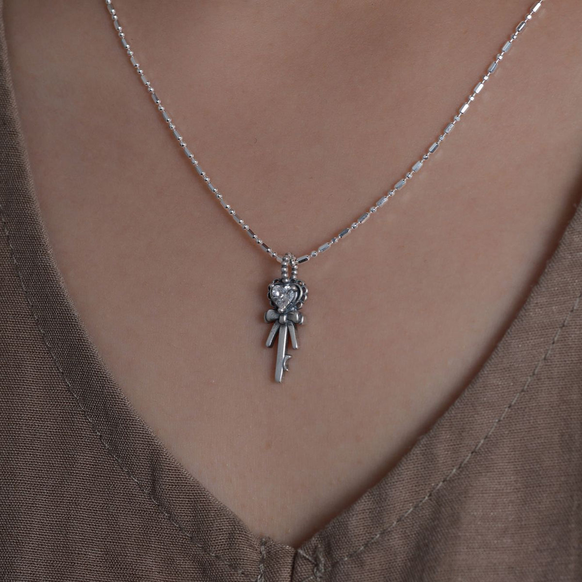 S925 Sterling Silver Halloween Bow & Heart Key Necklace