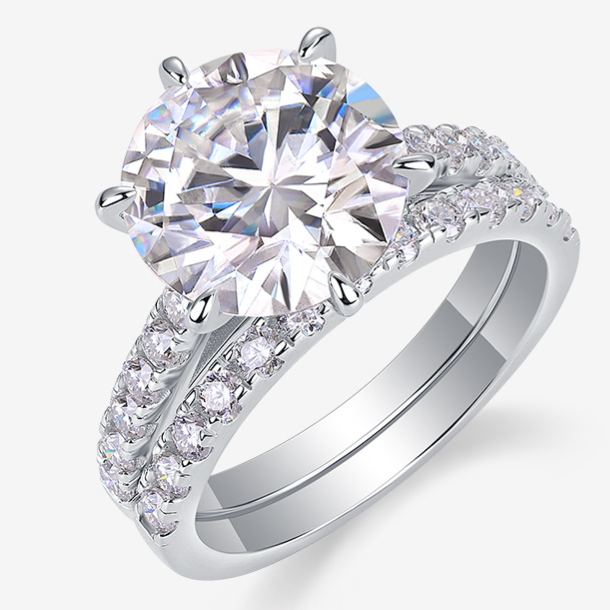 Marquise-Cut Stackable Moissanite Ring – image 4
