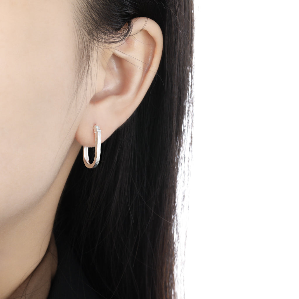 Matte Textured Elongated Oval Hoop Earrings – detail view 3