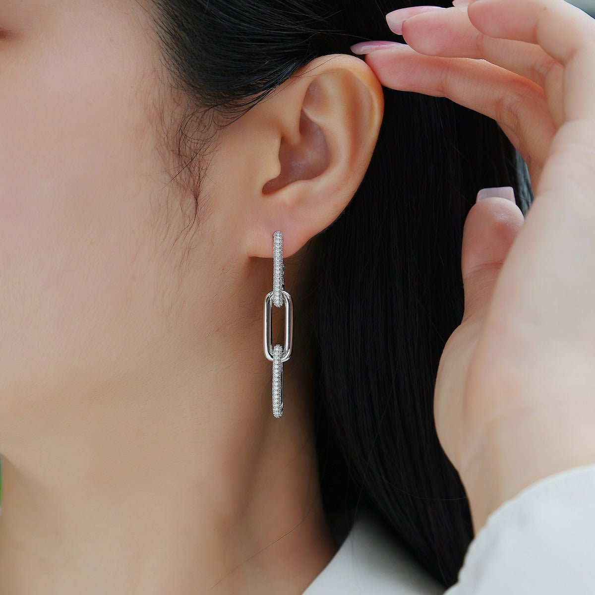 Micro-Pavé Moissanite Stud Earrings – detail view 3