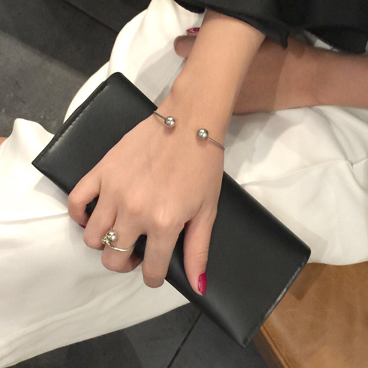 Minimalist Double Ball Open Ring – detail view 3
