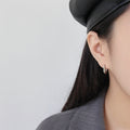 Minimalist Rounded Rectangle Hoop Earrings – detail view 3