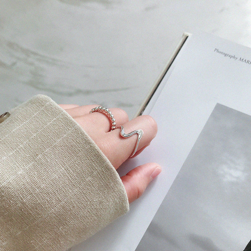 Minimalist Wave Ring – image 4