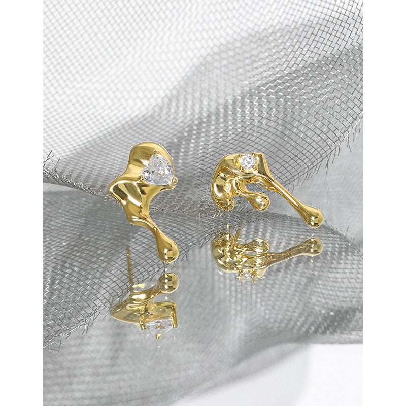 Molten Heart CZ Stud Earrings – detail view 3