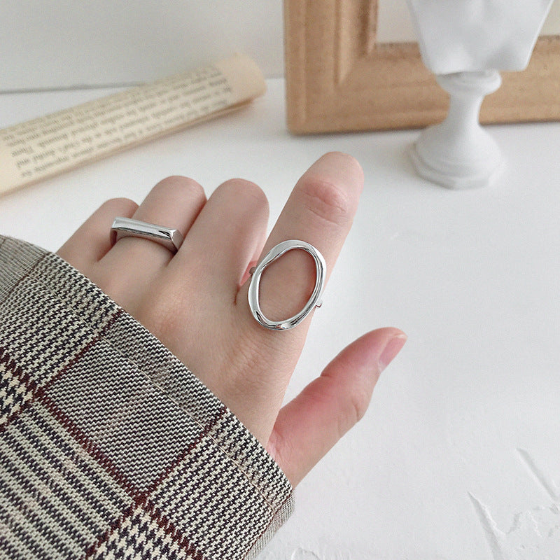 Geometric Irregular Hollow Ring – detail view 3