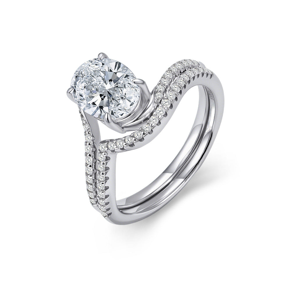Oval Moissanite V-Shaped Bridal Ring Set