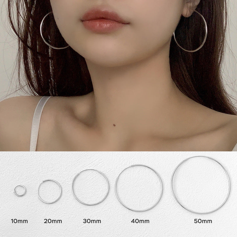 Plain Ring Earrings – detail view 3