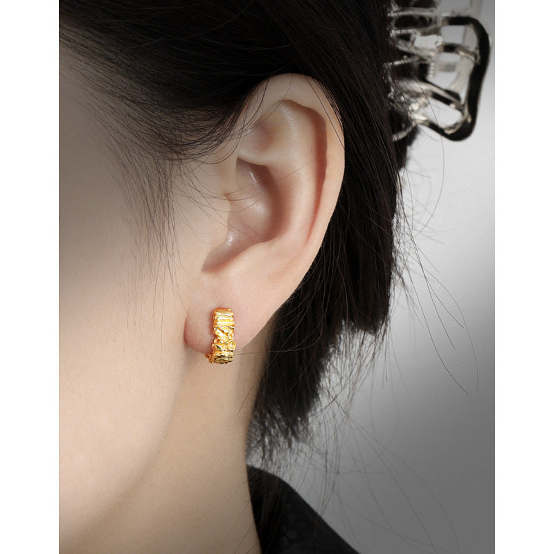 Raw Rock Textured Huggie Hoop Earrings – detail view 3