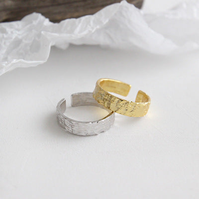 Raw Rock Textured Open Band Ring – detail view 3
