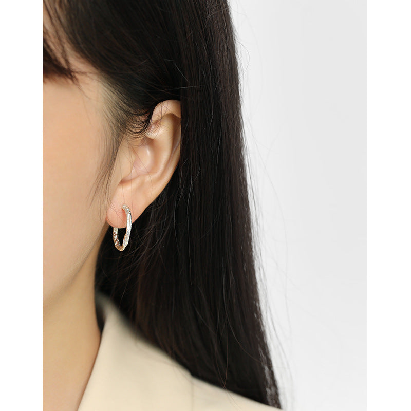 Raw Textured Open Hoop Earrings – detail view 3
