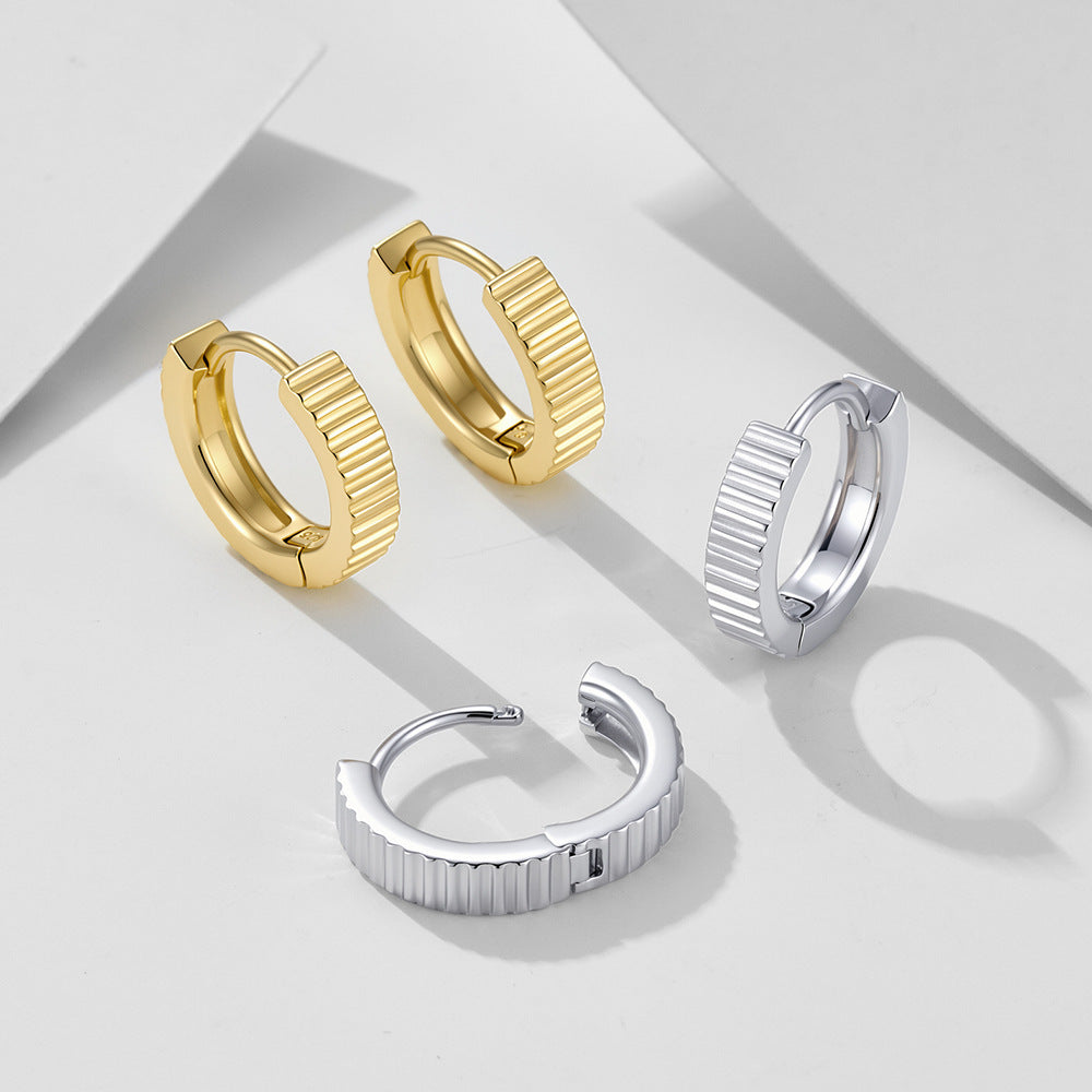 Modern Ribbed Huggie Hoop Earrings – image 4