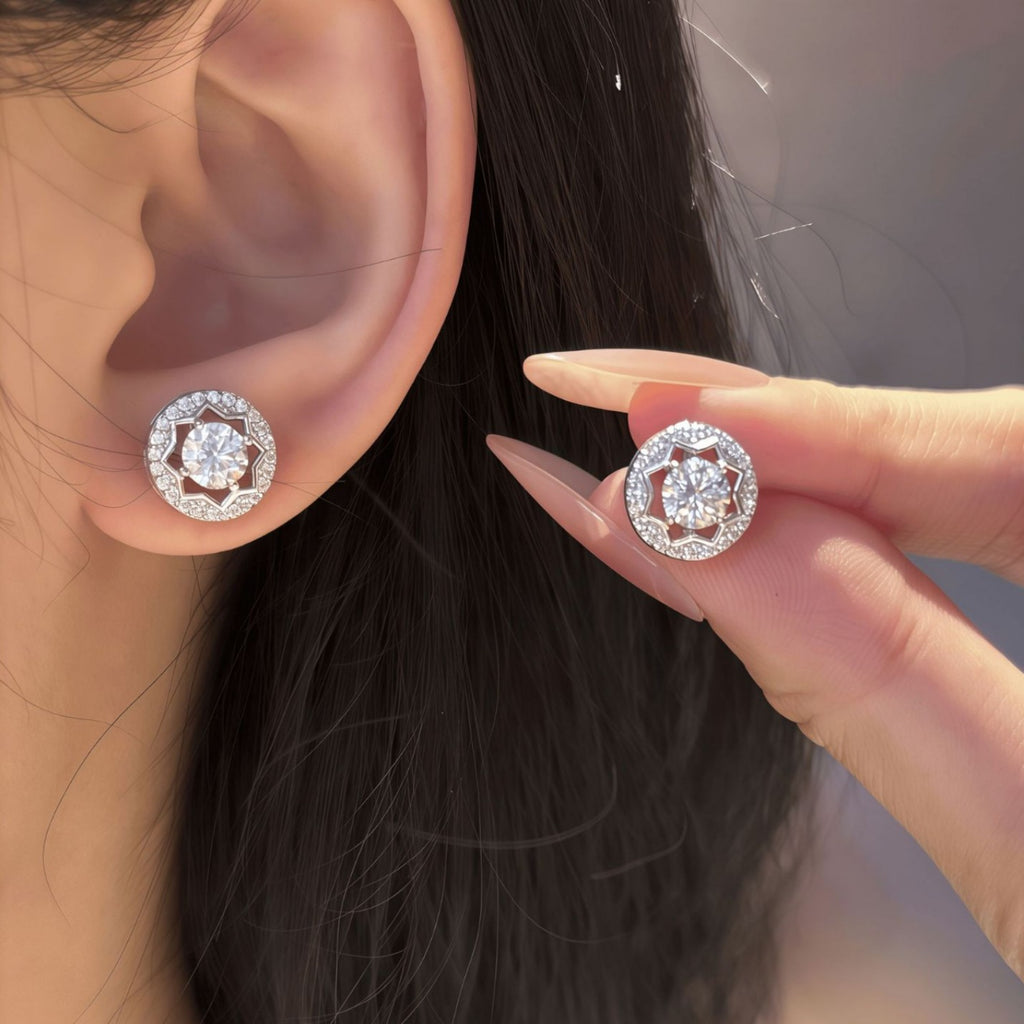 Round Bezel-Set Moissanite Studs – detail view 3