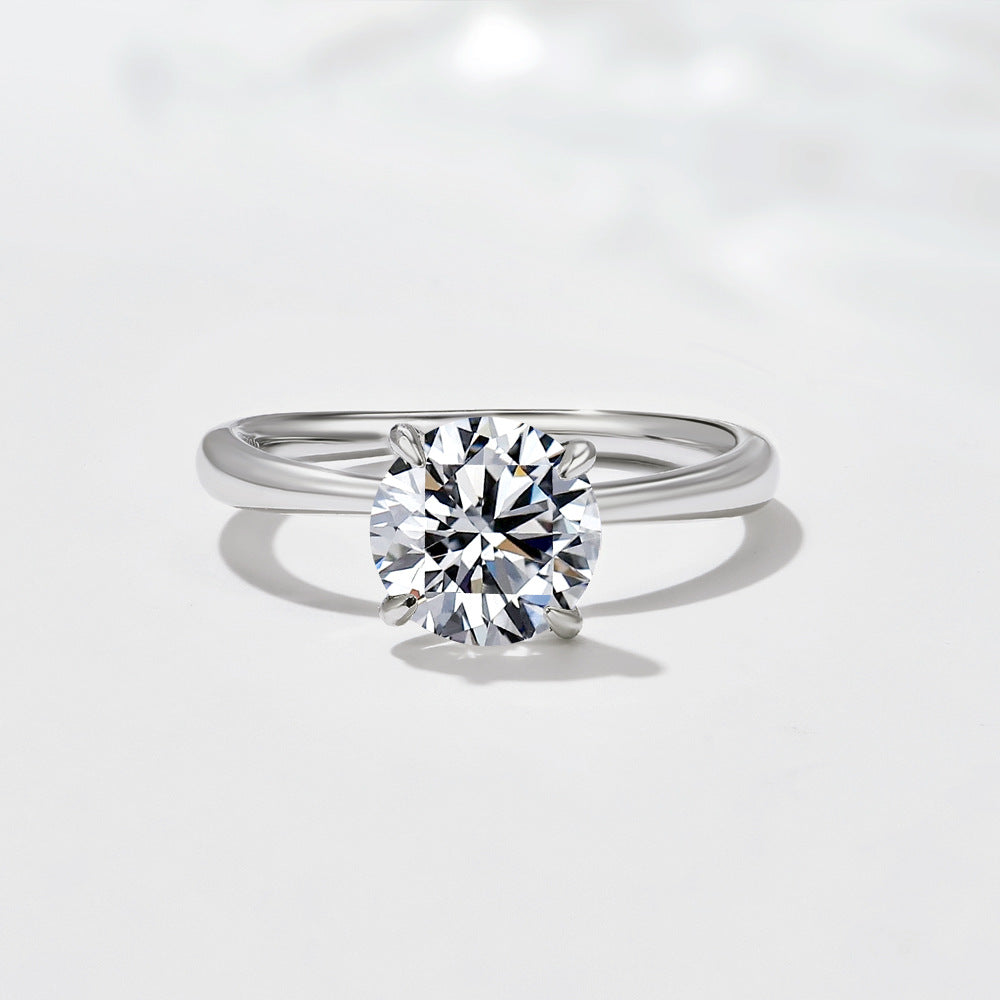Classic Round Moissanite Solitaire Ring – detail view 3