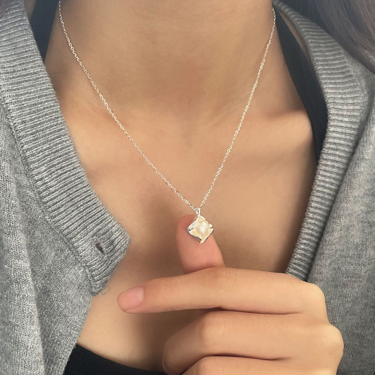 Freshwater Pearl Stud and Necklace Set – pearl earrings wholesale
