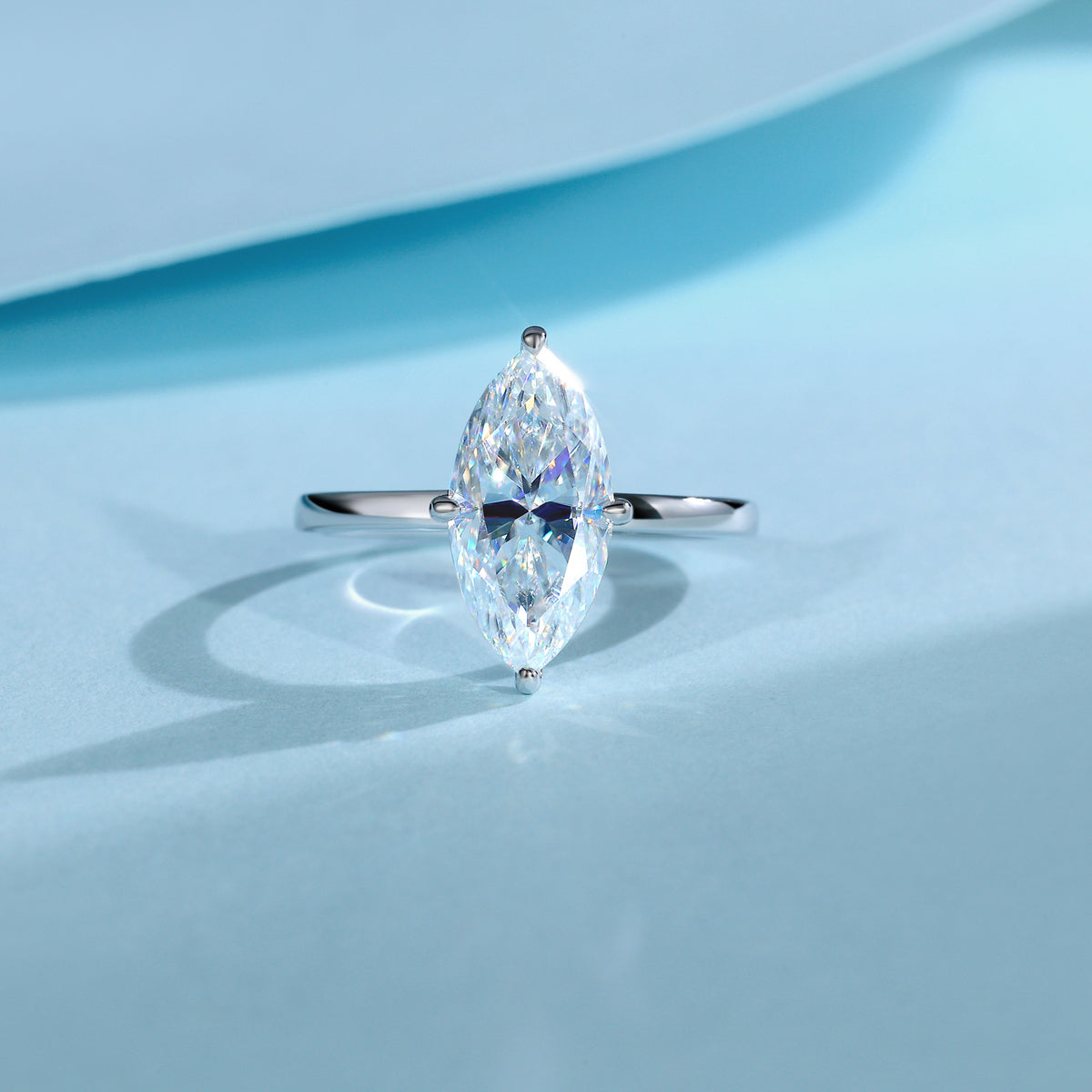 Marquise Cut Four-Claw Moissanite Ring – detail view 3